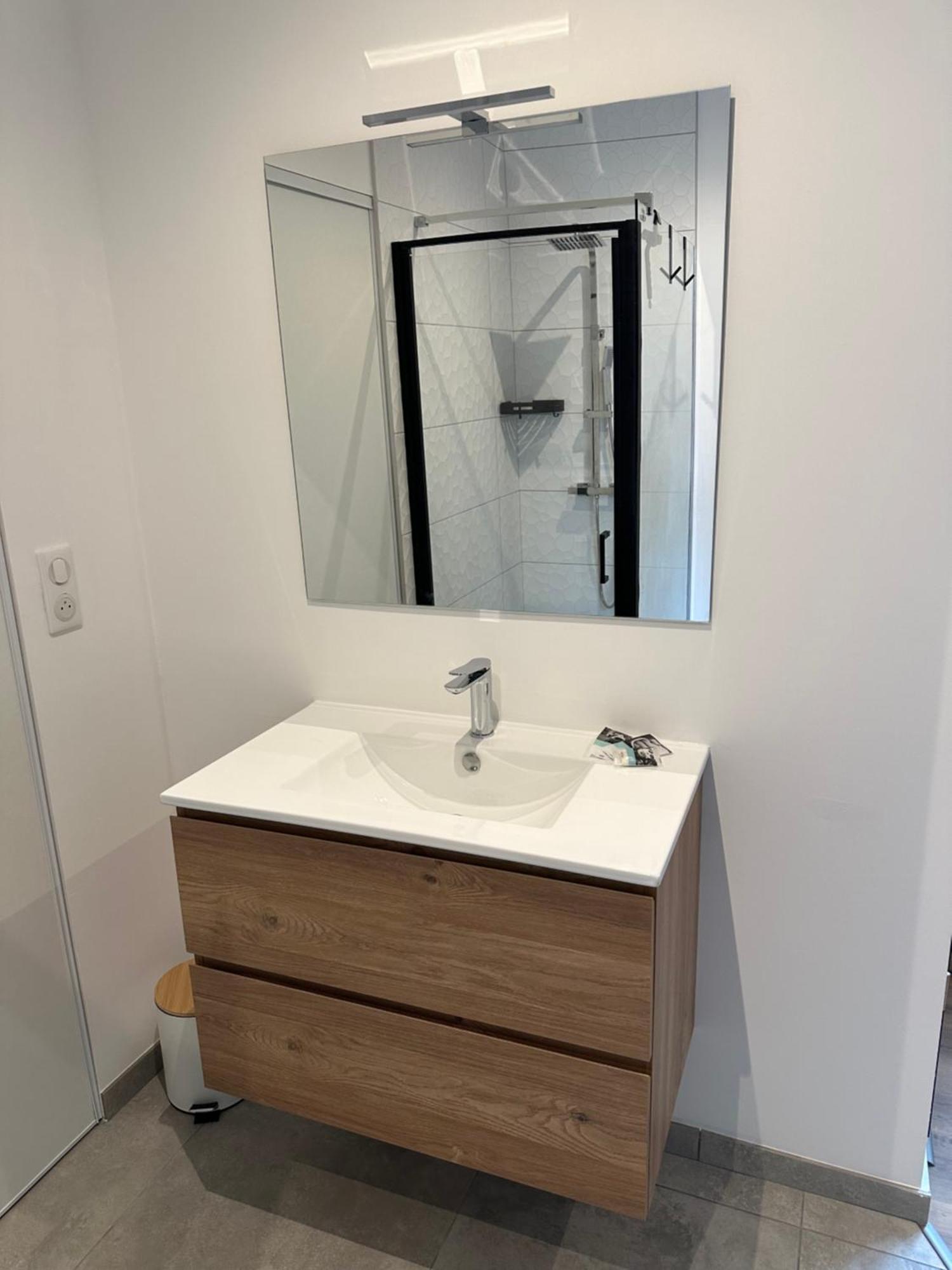Appartement De La Gare Ремирмон Экстерьер фото