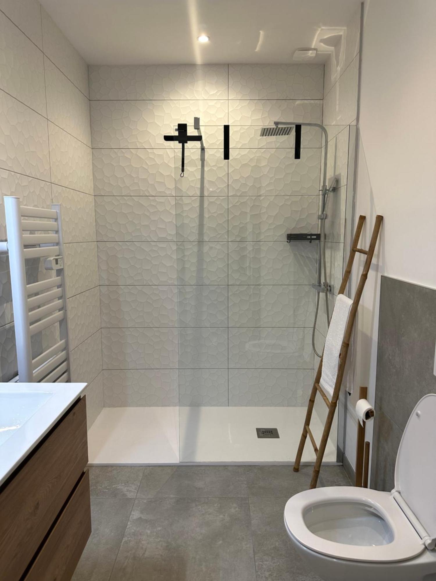 Appartement De La Gare Ремирмон Экстерьер фото