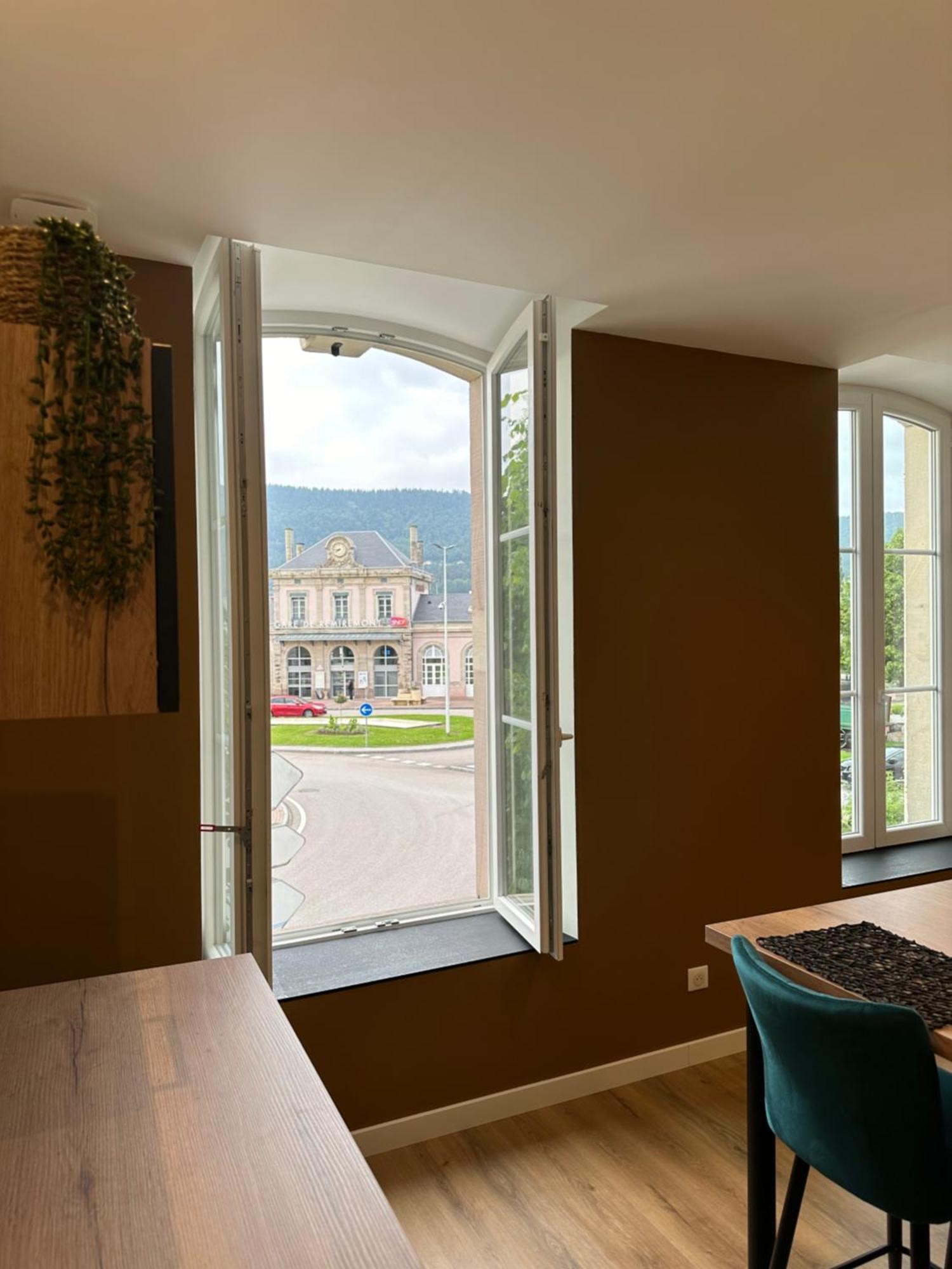 Appartement De La Gare Ремирмон Экстерьер фото